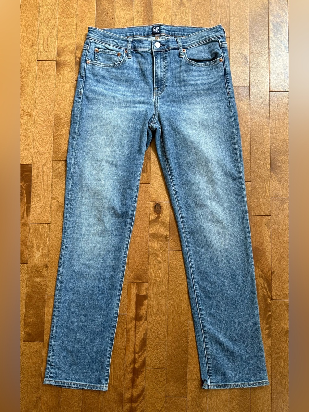 GAP Classic Straight Leg Jeans | Size 31 | Medium Wash Denim